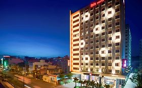 Ibis Saigon Airport Hotel Ho Chi Minh City Exterior photo