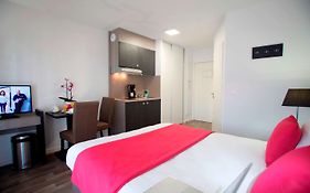 Odalys City Paris Levallois Aparthotel Exterior photo