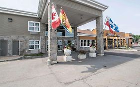 Econo Lodge Inn & Suites Montmagny Exterior photo