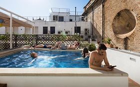 Oasis Backpackers' Hostel Sevilla & Coworking Exterior photo