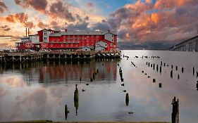 Cannery Pier Hotel & Spa Astoria Exterior photo