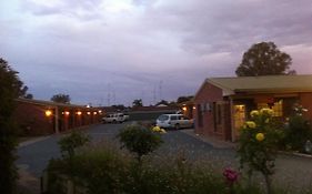 Bakery Park Motor Inn Tocumwal Exterior photo