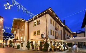 Cella Central Historic Boutique Hotel Zell am See Exterior photo