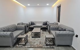 Black Apartment Al Ula Exterior photo