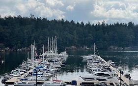 The Waterfront Suites And Marina Nanaimo Exterior photo