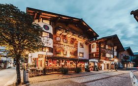 Dorfhotel Gluecksschmiede Saalbach-Hinterglemm Exterior photo