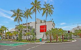 Ramada By Wyndham Cairns City Centre Hotel Exterior photo