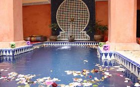 Riad Le Dromadaire Bleu By Weekome Bed & Breakfast Marrakesh Exterior photo