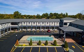 Days Inn & Suites By Wyndham Niagara Falls/Buffalo Exterior photo