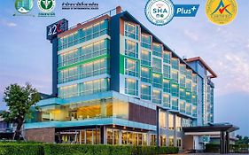 42C The Chic Hotel Nakhon Sawan Exterior photo