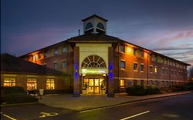 Holiday Inn Express Warwick - Stratford-Upon-Avon, An Ihg Hotel Exterior photo