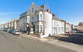 Tudor Lodge - Redcar Beach Exterior photo