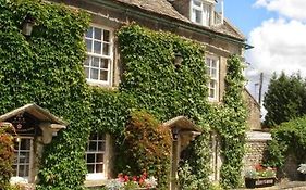 Inn For All Seasons Burford Exterior photo