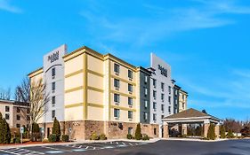 Fairfield By Marriott Inn & Suites Greensboro Coliseum Area Exterior photo