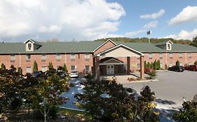 Mountain Inn & Suites Airport - Hendersonville Exterior photo