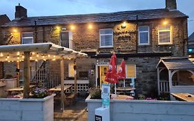 Croppers Arms Hotel Huddersfield Exterior photo