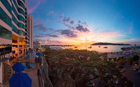 Le Meridien Kota Kinabalu Hotel Exterior photo