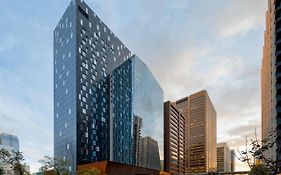 Courtyard By Marriott Calgary Downtown Hotel Exterior photo