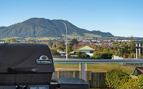 The Lakehouse - Taupo Villa Exterior photo