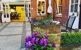 The Limes Hotel Stratford-upon-Avon Exterior photo