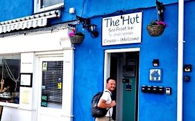 The Hut Wales - A Sea Front Inn Holyhead Exterior photo