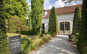 Domaine De Bellevue, The Originals Relais Hotel Neufmoutiers-en-Brie Exterior photo