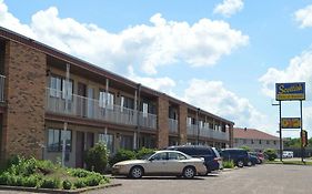 Scottish Inn & Suites - Eau Claire Exterior photo