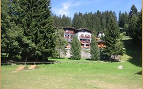 Hotel Touring Madonna di Campiglio Exterior photo