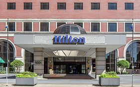 Hilton Minneapolis Exterior photo