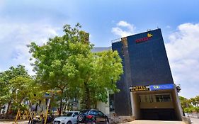 Fabhotel Gl Residency Ahmedabad Exterior photo