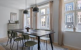 Sanders Main - Popular Two-Bedroom Duplex Apartment Next To Magical Nyhavn Copenhagen Exterior photo