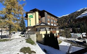 Hotel Betulla Madonna di Campiglio Exterior photo