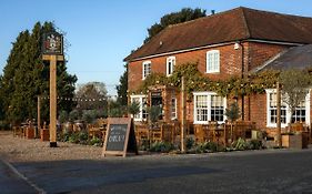 Bedford Arms Hotel Rickmansworth Exterior photo