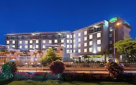 Courtyard By Marriott Kingston, Jamaica Hotel Exterior photo