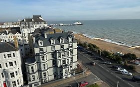 Oyo West Rocks Townhouse Hotel Eastbourne Exterior photo