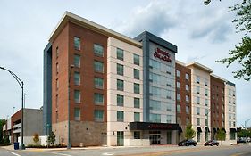 Hampton Inn & Suites Greensboro Downtown, Nc Exterior photo