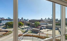 Hyatt Place Milwaukee Downtown Hotel Exterior photo