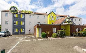 B&B Hotel Chartres Le Coudray Exterior photo