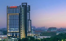 Movenpick Surabaya City Exterior photo