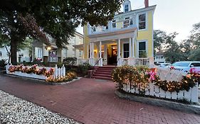 Azalea Inn And Villas Savannah Exterior photo