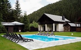 Berghaus Bukovel Villa Exterior photo