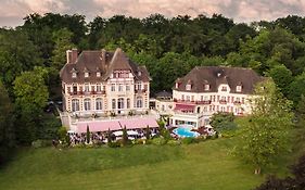 Le Chateau De La Tour Hotel Gouvieux Exterior photo