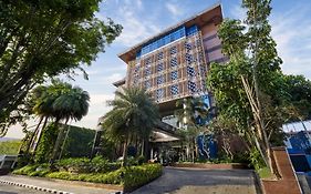 The Royal Surakarta Heritage - Handwritten Collection Hotel Exterior photo