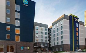 Home2 Suites By Hilton Milwaukee Downtown Exterior photo