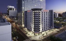 Hampton Inn & Suites Phoenix Downtown Exterior photo