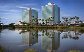 Doubletree By Hilton At The Entrance To Universal Orlando Hotel Exterior photo