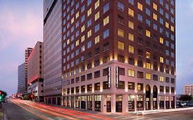 Hampton Inn & Suites Dallas Downtown Exterior photo