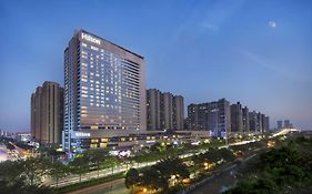 Hilton Foshan - Canton Fair Free Shuttle Bus Hotel Exterior photo