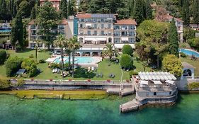 Hotel Villa Capri Gardone Riviera Exterior photo