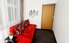 Thai Sun Hostel Prague Exterior photo